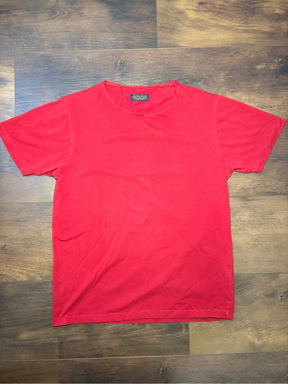 Zara Man Red Essential Short Sleeve Teeโ - Size Large